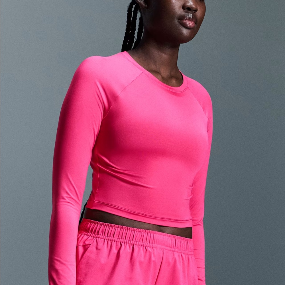 NWT On Running Women’s Movement Long-T Crop
